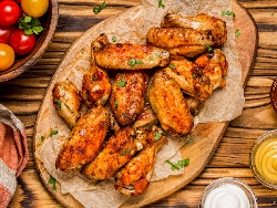 Пържени пилешки крилца с горчица - снимка на рецептата